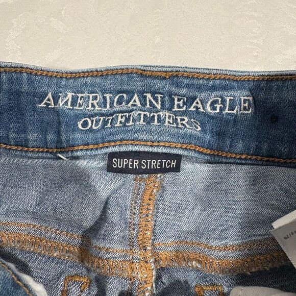 American Eagle Outfitters Women's Blue Denim Shorts size 0 - Picture 3 of 6
